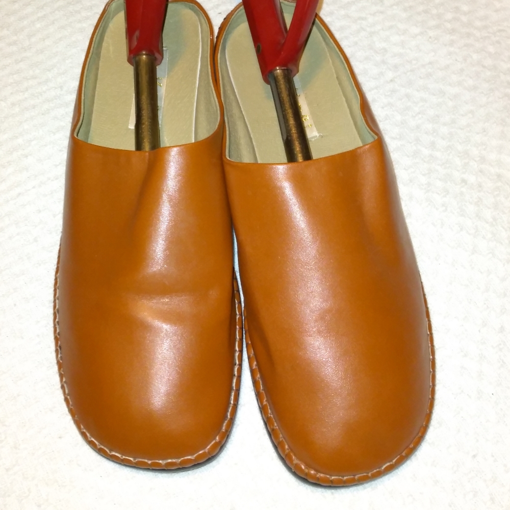 Kalli Flat Leather Mules